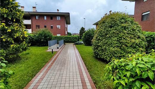 Bilocale con cantina e posto auto all'ASTA ad Udine