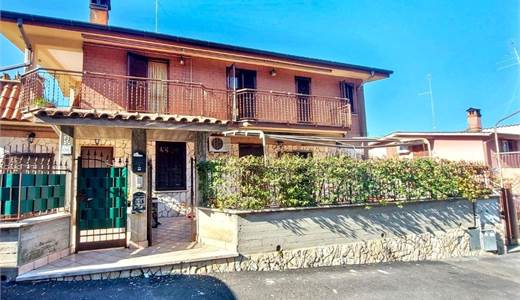 Appartamento con corte esterna (RM) all'ASTA