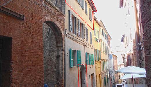 Appartamento all'ASTA nella nobile contrada dell'Oca a Siena 
